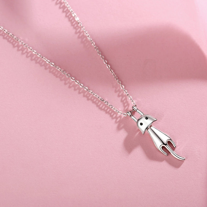 Luxury Dangling & Swing Cat Pendant Necklace - ISAACSONG.DESIGN